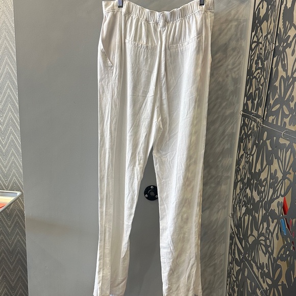 Woman’s White Linen Pants - Picture 3 of 3